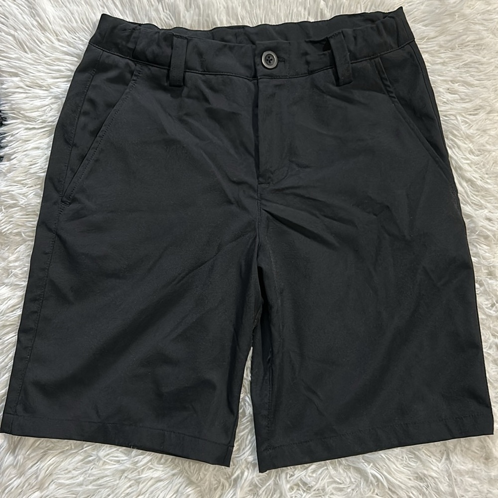 Under Armour Boys Black Match Play Shorts Adjustable Waist Size Youth Large